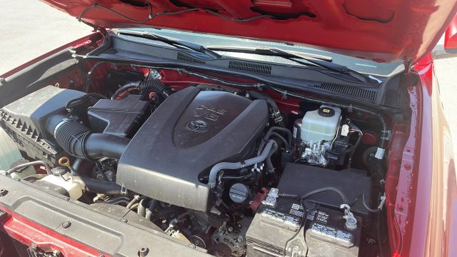 2021 Toyota Tacoma Double Cab - Image 21