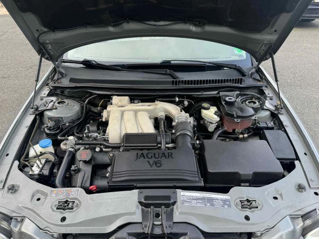 2005 Jaguar X-type - Image 2