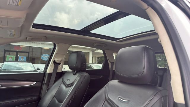 2017 Cadillac Xt5 - Image 2