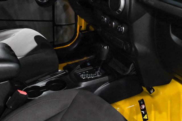 2015 Jeep Wrangler Sport Suv 2d - Image 16