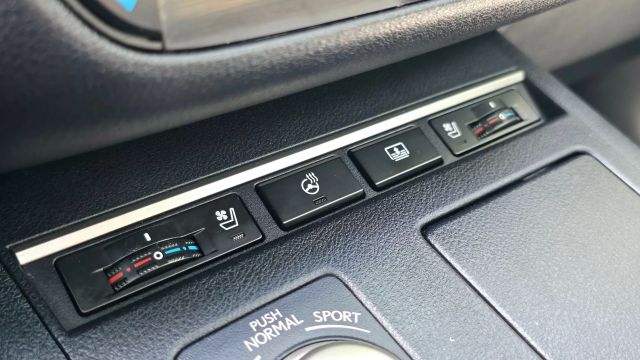 2013 Lexus Es - Image 16