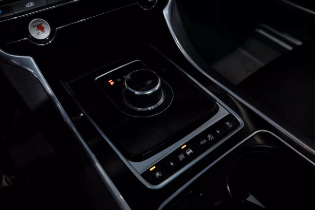 2017 Jaguar Xe Xe 20d Prestige Sedan 4d - Image 22