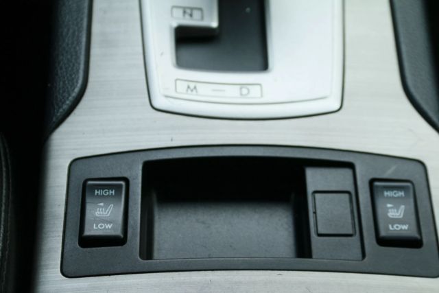2011 Subaru Outback - Image 28