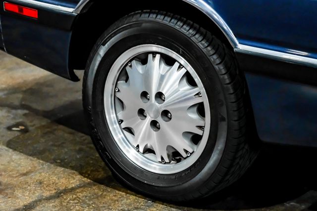1987 Chrysler Lebaron Base 2d Convertible - Image 40