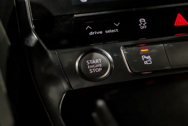 2019 Audi A6 55 Tfsi Premium Plus Sedan 4d - Image 17