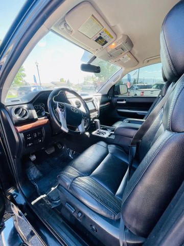 2016 Toyota Tundra Crewmax - Image 19