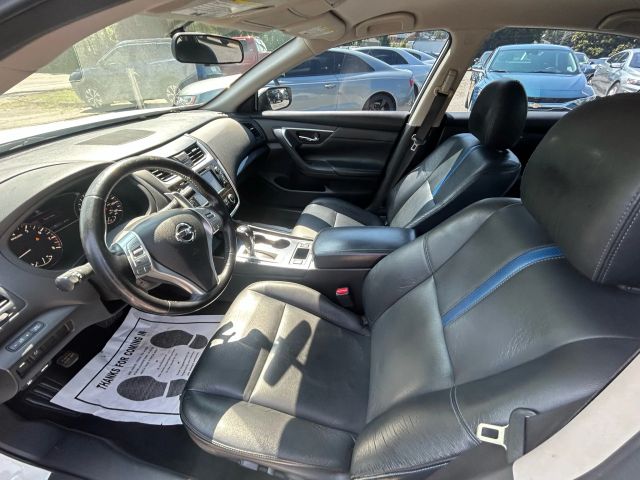 2018 Nissan Altima - Image 5