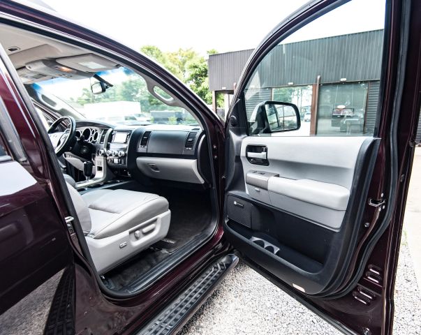 2016 TOYOTA SEQUOIA SUV BURGUNDY AUTOMATIC - Auto Masters of Carolinas
