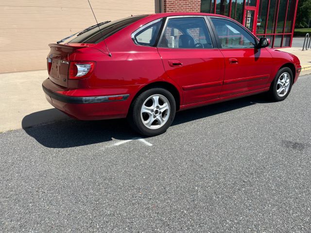 2004 Hyundai Elantra - Image 6