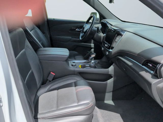 2022 Chevrolet Traverse - Image 15