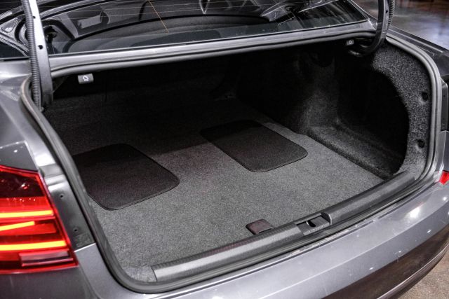 2017 Volkswagen Passat 1.8t Se Sedan 4d - Image 52