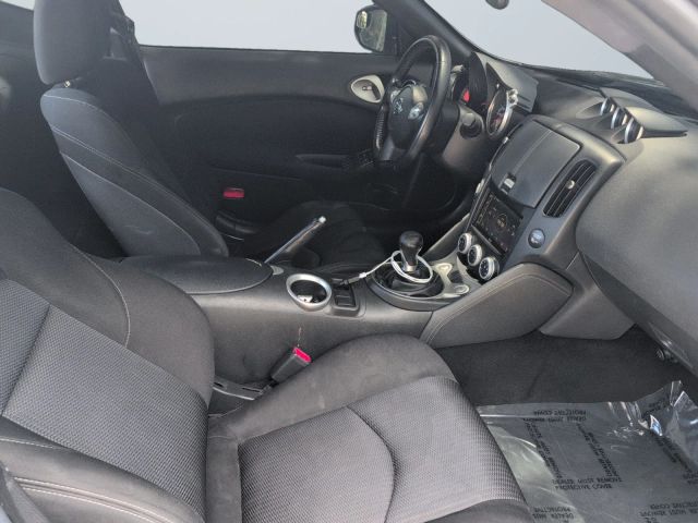 2012 Nissan 370z - Image 14