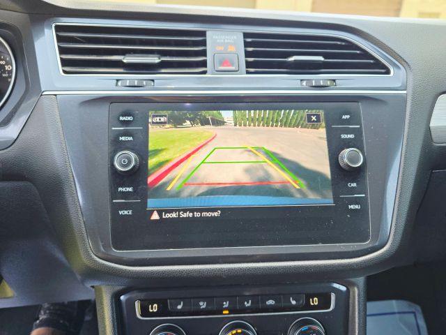 2021 Volkswagen Tiguan - Image 20