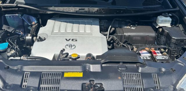 2012 Toyota Highlander Limited Sport Utility 4d - Image 11