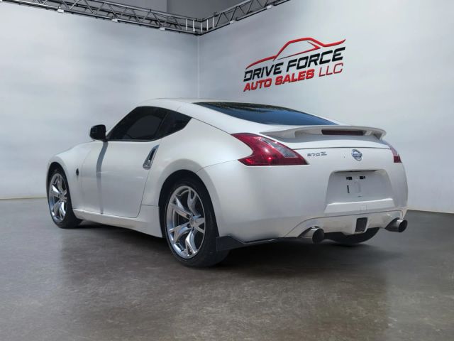 2012 Nissan 370z - Image 3