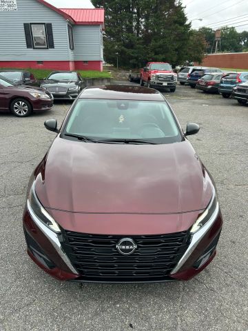 2025 Nissan Altima - Image 10