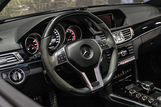 2014 Mercedes-benz E-class E 63 Amg 4matic S-model Sedan 4d - Image 14
