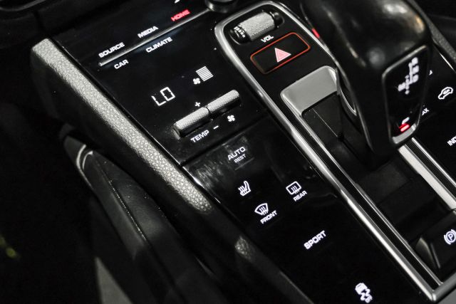 2019 Porsche Cayenne Sport Utility 4d - Image 24