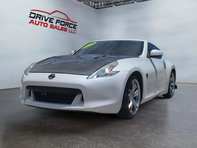 2012 Nissan 370z - Image 1