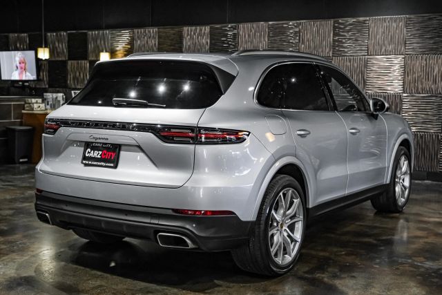 2019 Porsche Cayenne Sport Utility 4d - Image 8