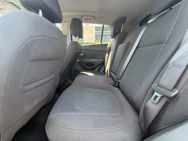 2020 Chevrolet Trax - Image 12