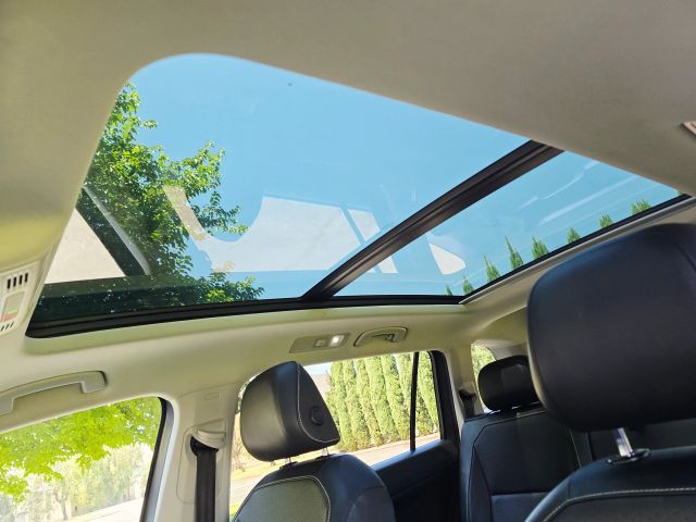 2021 Volkswagen Tiguan - Image 27