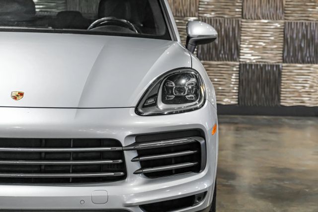 2019 Porsche Cayenne Sport Utility 4d - Image 41