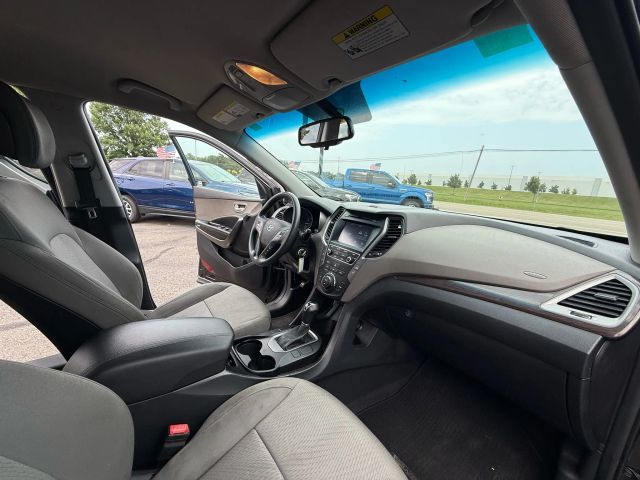 2017 Hyundai Santa Fe Sport - Image 13
