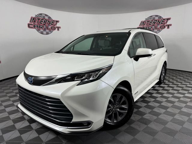 Image of 2021 TOYOTA SIENNA  XLE MINIVAN 4D