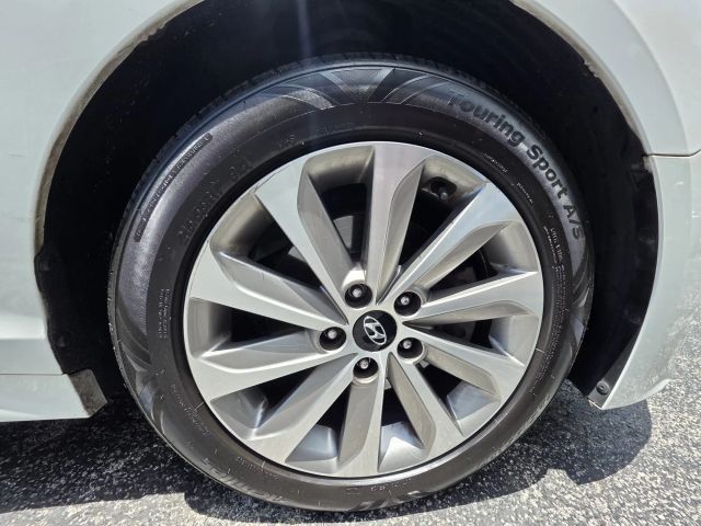 2015 Hyundai Sonata - Image 24