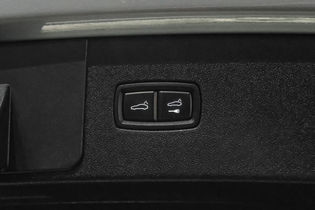 2019 Porsche Cayenne Sport Utility 4d - Image 49