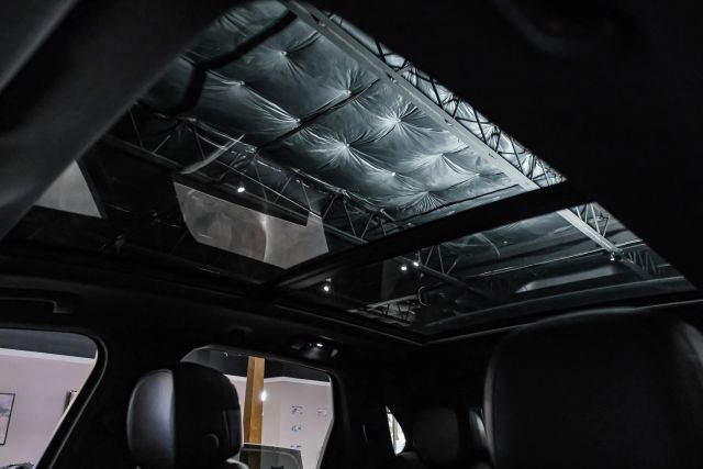 2019 Porsche Cayenne Sport Utility 4d - Image 5
