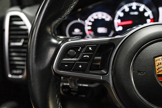 2019 Porsche Cayenne Sport Utility 4d - Image 15