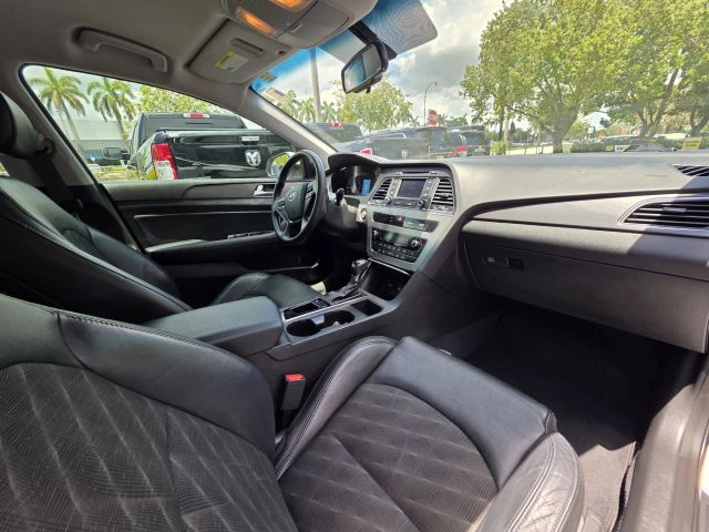 2015 Hyundai Sonata - Image 14