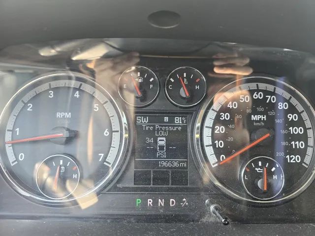 2010 Dodge Ram 1500 Crew Cab - Image 9