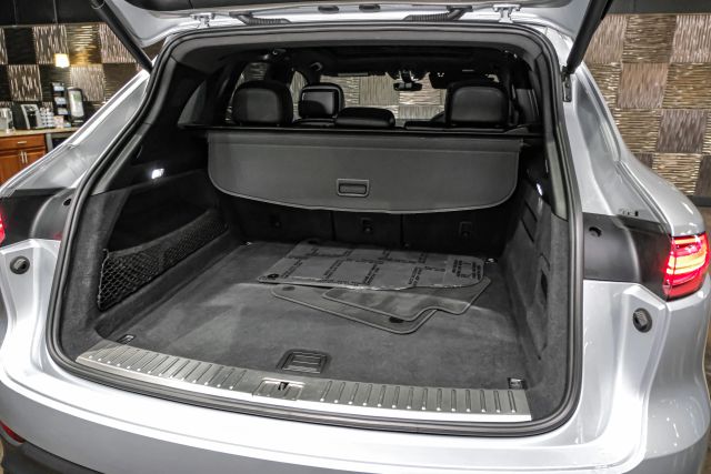 2019 Porsche Cayenne Sport Utility 4d - Image 47
