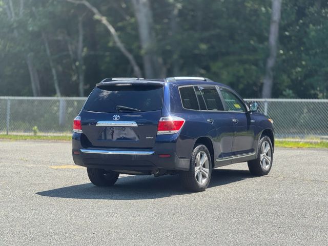 2012 Toyota Highlander Limited Sport Utility 4d - Image 5