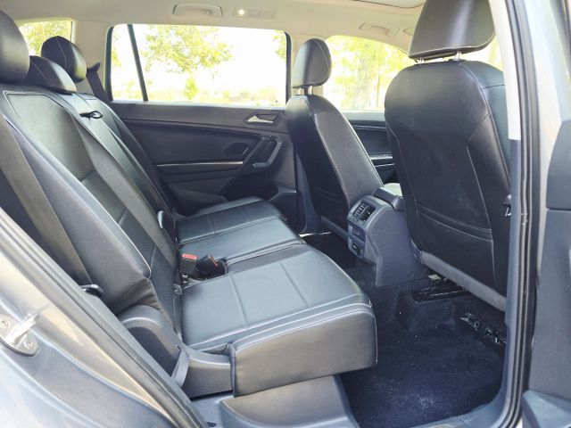 2021 Volkswagen Tiguan - Image 36