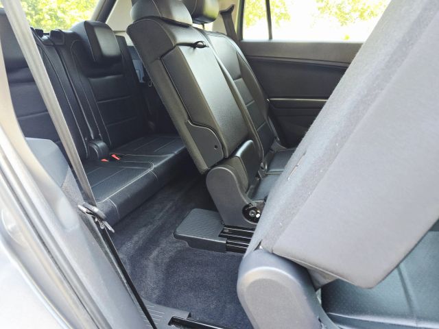 2021 Volkswagen Tiguan - Image 39