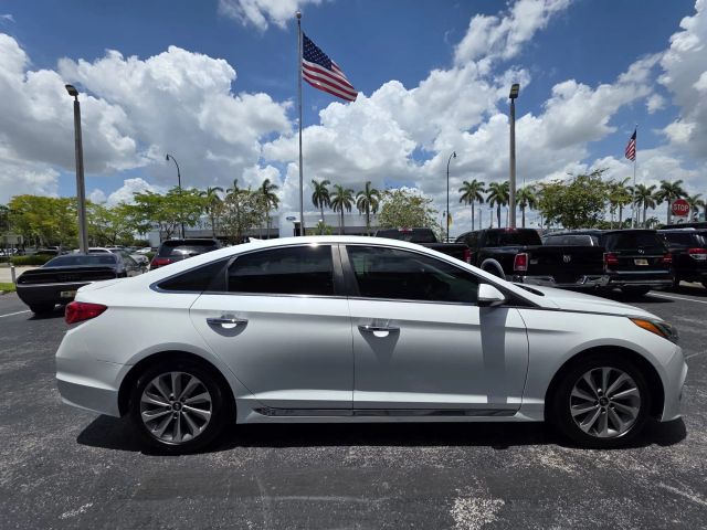 2015 Hyundai Sonata - Image 8