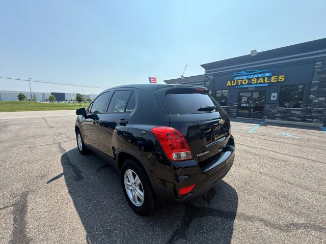 2020 Chevrolet Trax - Image 3
