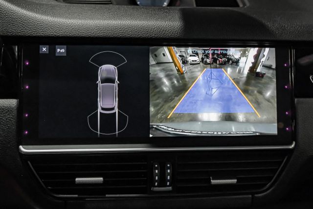 2019 Porsche Cayenne Sport Utility 4d - Image 20