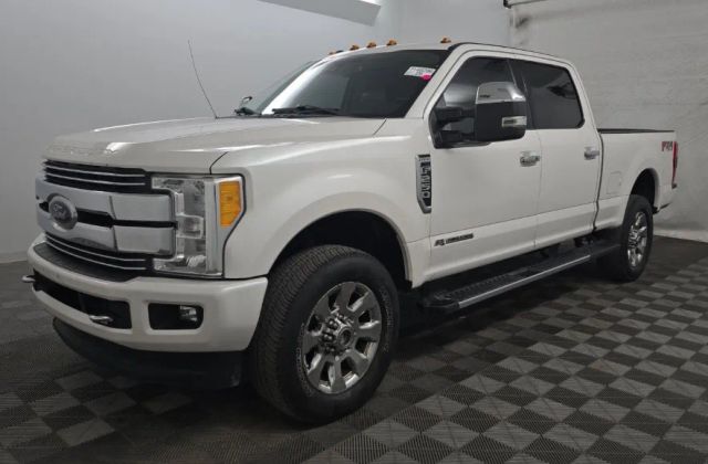 2017 Ford Super Duty F-250 Lariat