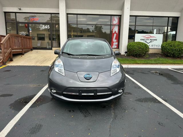 Used 2013 Nissan LEAF SL with VIN 1N4AZ0CP2DC415222 for sale in Elgin, IL