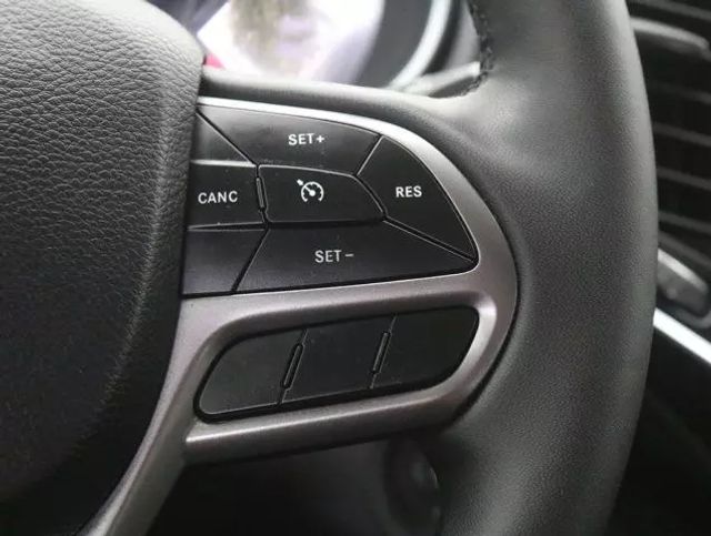 2021 JEEP CHEROKEE LATITUDE PLUS SPORT UTILITY 4D
