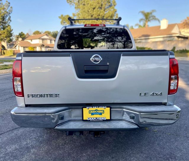 2010 NISSAN FRONTIER CREW CAB LE PICKUP 4D 5 FT