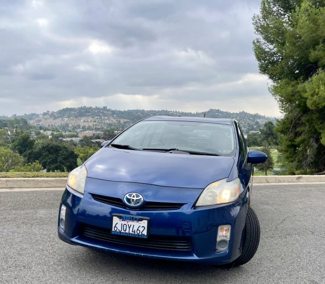 2010 TOYOTA PRIUS III HATCHBACK 4D