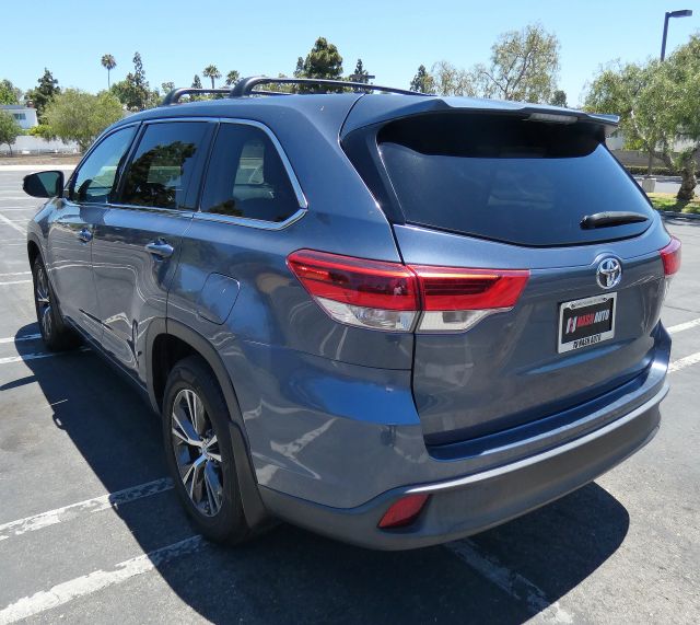 2018 TOYOTA HIGHLANDER LE SPORT UTILITY 4D