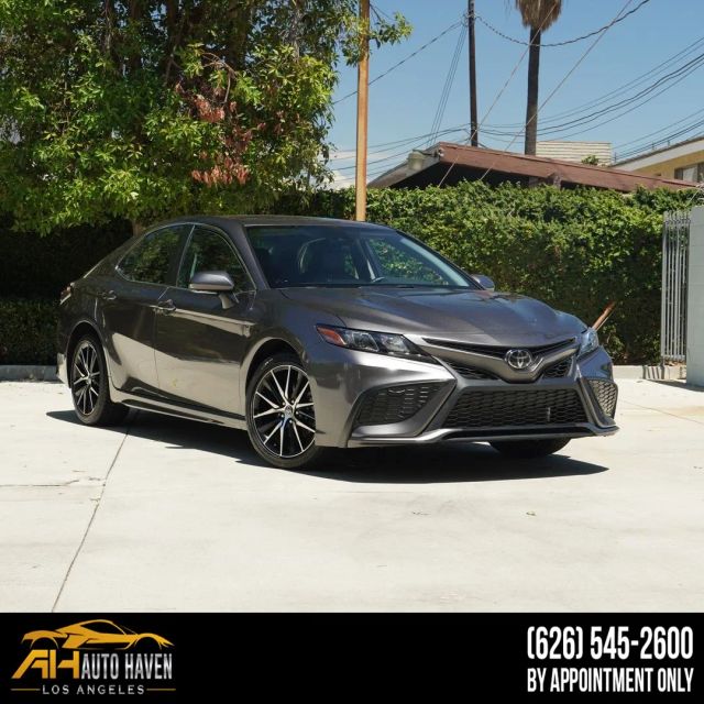 2022 TOYOTA CAMRY SE SEDAN 4D