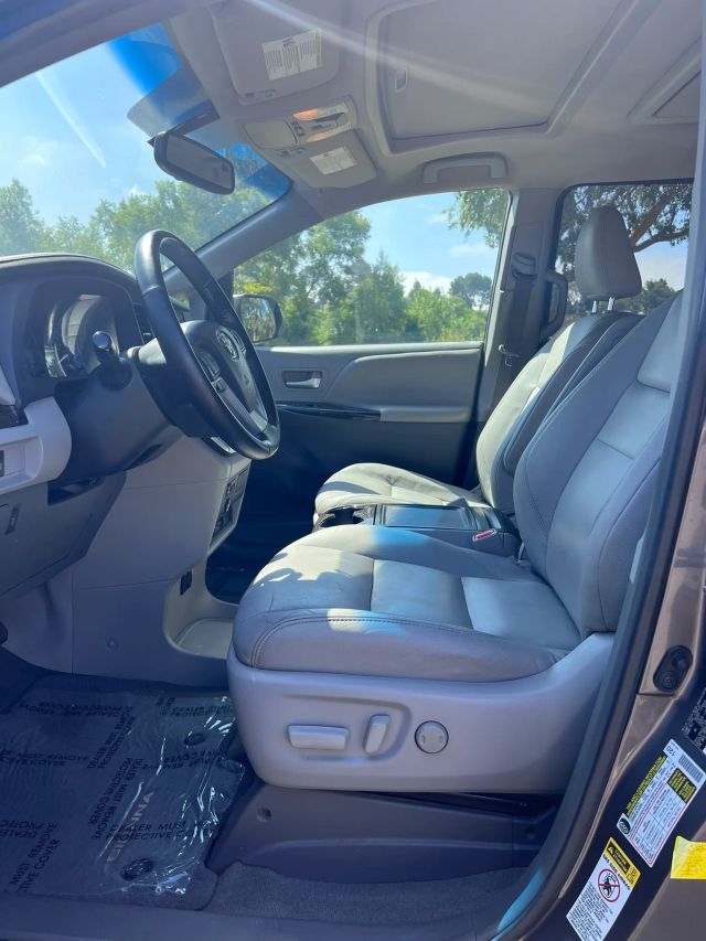 2015 TOYOTA SIENNA XLE MINIVAN 4D